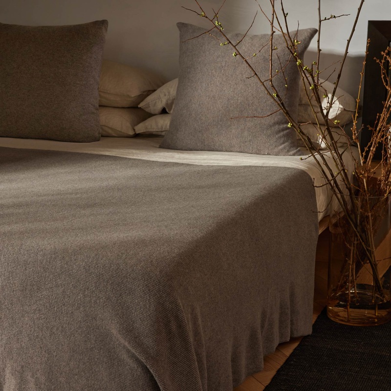 Cashmere Waffle Blanket – Taupe Melange