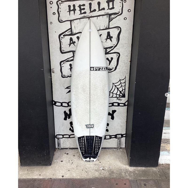 USED – 5’10 PYZEL SHADOW