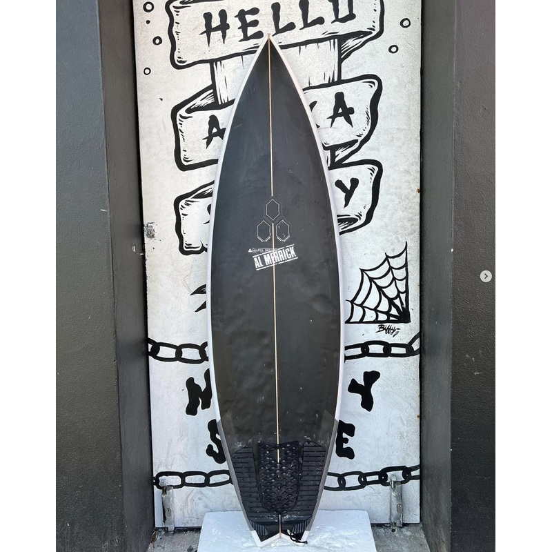USED – 5’8 NEW FLYER (27L)
