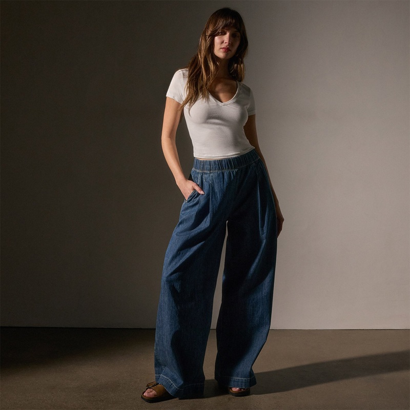 Pleated Denim Pant – Medium Wash