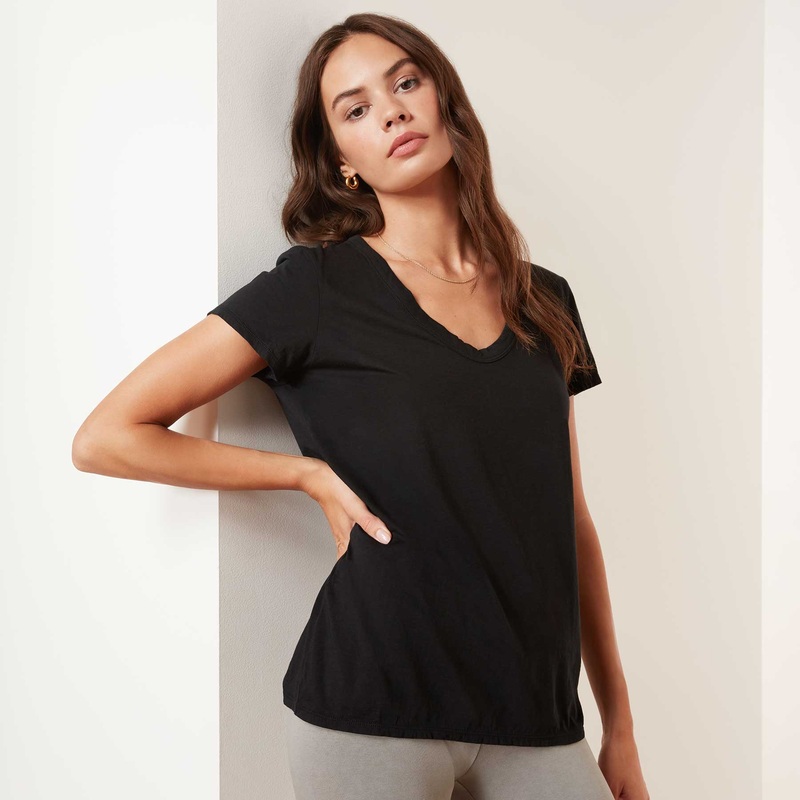 Luxe Lotus Jersey Tee – Black