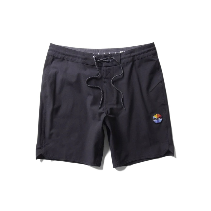 VISSLA SOLID SETS 18.5″ BOARDSHORT – BLACK