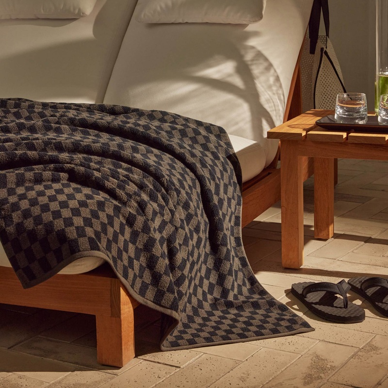 Checkered Beach Towel – Palm/Black