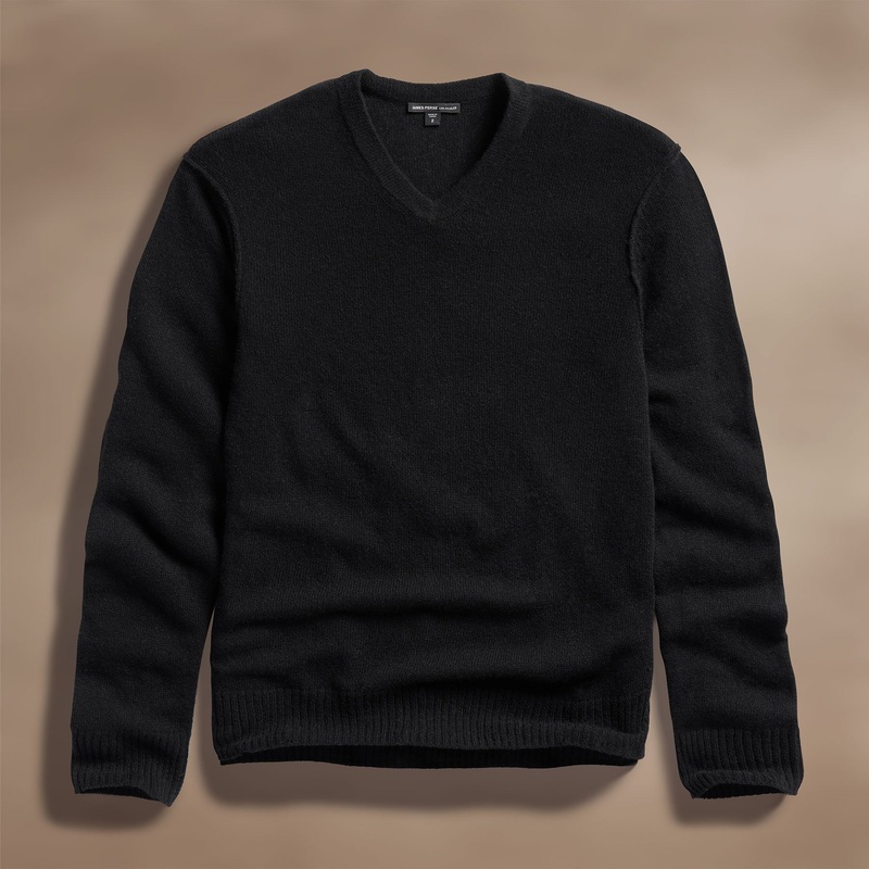 Soft Featherweight Cashmere V Neck – Black
